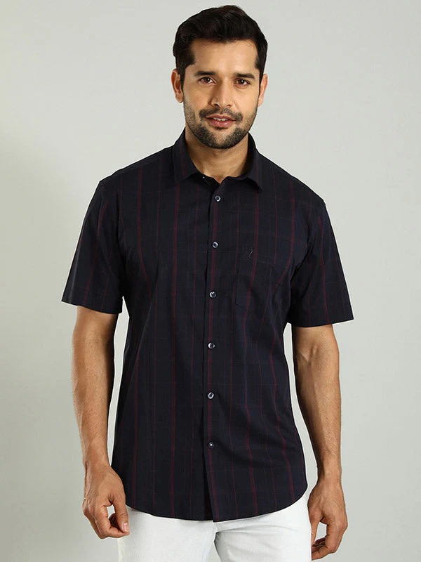 Indian Terrain Men's Regular Fit Half Sleeve Checkered Navy Shirt